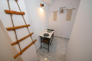 ザダルにあるThe Lazy Monkey Hostel & Apartmentsのギャラリーの写真