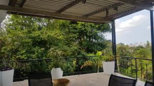 Balkon atau teras di Multiplex with a view