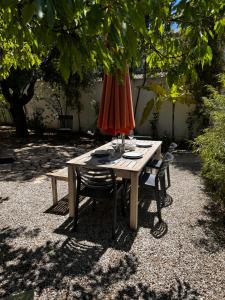 Fotografie z fotogalerie ubytování Villa Butterfly - Family apartment with garden near beach v destinaci Juan-les-Pins