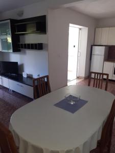 Kuchyňa alebo kuchynka v ubytovaní Vita Apartments