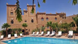 Kasbah Ait BenHadda内部或周边的泳池