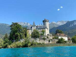 Landskap semula jadi dekat dengan apartmen