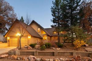 Το κτήριο όπου στεγάζεται  η παραθεριστική κατοικία