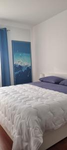 Posteľ alebo postele v izbe v ubytovaní Stunning Gold apartment with pool + 20 fotografií