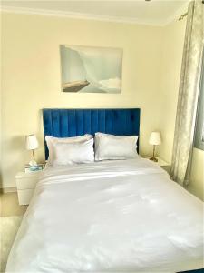 Postel nebo postele na pokoji v ubytování Wonderful 1BD With Full Marina View