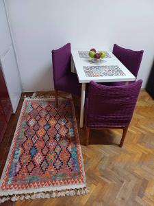 Gallery image of Summer Vibes Apartment in Karaburma +9 photos