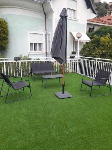 Ogród w obiekcie Villa La Parisienne