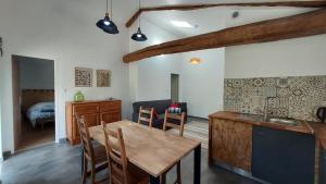 Gallery image of Gîte Le Grenier de l'Oasis de Chamousset in Brullioles