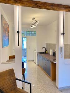 Η κουζίνα ή μικρή κουζίνα στο cozy, neu, modern apartment im 2ten Obergeschoss
