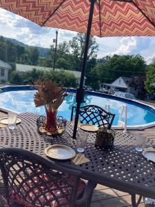 Piscina di Brick By The Bridge - POOL! o nelle vicinanze