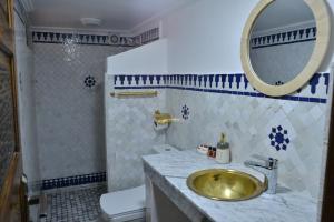 Koupelna v ubytování Riad Diamant Bleu