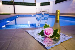 Basen w obiekcie CASA SOLEADA Piscina CLIMATIZADA y PRIVADA lub w pobliżu