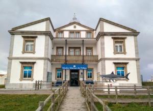 Eine Fassade oder ein Eingang zu Apartamentos Casa Carola