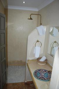Koupelna v ubytování Riad Magnolia&SPA