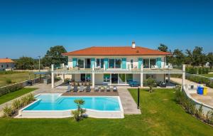 Hồ bơi trong/gần Villa Medici