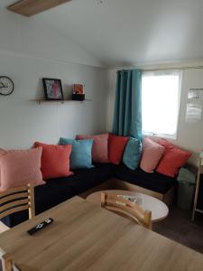 Posedenie v ubytovaní SAS MHVACANCES LOUE MOBILHOME 2 CHAMBRES PROCHE CHATEAUX et ZOO BEAUVAL