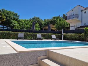 Πισίνα στο ή κοντά στο Apartmani Melanie