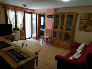 Μια τηλεόραση ή/και κέντρο ψυχαγωγίας στο Las Mariposas de Villanúa