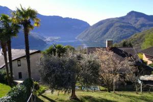 Casa con vistas al lago y a las montañas en Casa Dolores en Lugano