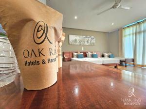 Certifikát, hodnocení, plakát nebo jiný dokument vystavený v ubytování Oak Ray Regency