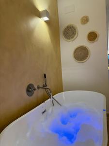 Ванная комната в KAUKABA-Apartamentos Rurales- Adults Only