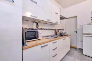 Afbeelding uit fotogalerij van CALMA Sea View rooms in Mali Lošinj