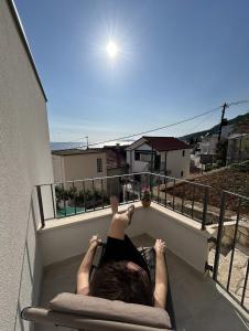 Balkón nebo terasa v ubytování Beach House Buinac