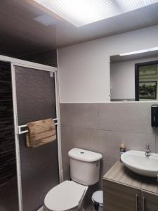Phòng tắm tại Hospedaje Entre Líneas