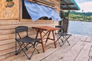 Μπαλκόνι ή βεράντα στο แพแลเล LaeLayRafting