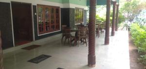 Gallery image of Aura Holiday Inn in Tissamaharama