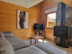 Μια τηλεόραση ή/και κέντρο ψυχαγωγίας στο Le Chalet Perla