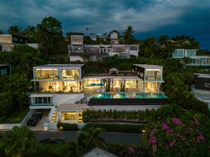 Bazén v ubytování Phuket 4-6 Bedroom Seaview Villa Infinity 25mPool In-Villa Dining & Butler Gym nebo v jeho okolí