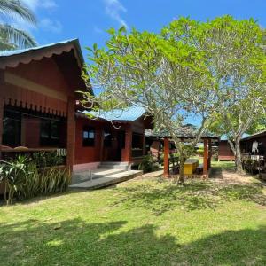 Zahrada ubytování Salang Pusaka Resort Pulau Tioman