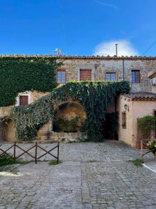 Το κτήριο όπου στεγάζεται  το διαμέρισμα