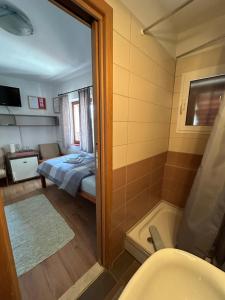 Voodi või voodid majutusasutuse Guesthouse Fjaka toas