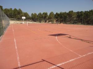 Tenis a/nebo squash v ubytování Casas Rurales el Cerrete de Haro nebo okolí