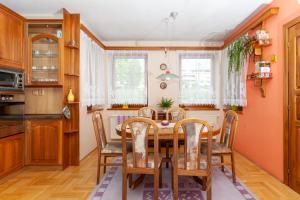 A kitchen or kitchenette at Penzión Javor