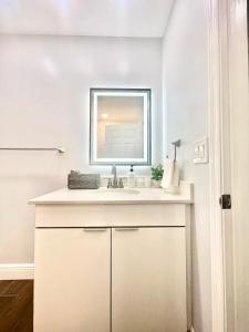 Gallery image of Spacious Convenient 2/2, Perfect for Groups in WPB in West Palm Beach