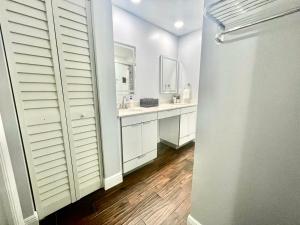 Gallery image of Spacious Convenient 2/2, Perfect for Groups in WPB in West Palm Beach