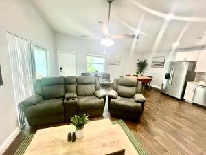 Gallery image of Spacious Convenient 2/2, Perfect for Groups in WPB in West Palm Beach