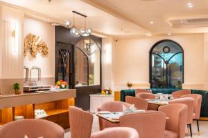Playsales Scarlet Vijay Nagar Indore的休息区