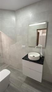 Ένα μπάνιο στο Apartamento Murillo +5 φωτογραφίες