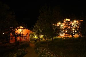Gambar di galeri bagi Cascade Mountain Retreat Manali di Manāli