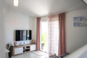Μια τηλεόραση ή/και κέντρο ψυχαγωγίας στο Lavanda home