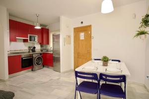 Kuchyňa alebo kuchynka v ubytovaní Bonito apartamento cerca de la playa de Torrox