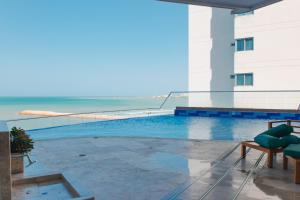 Baseinas apgyvendinimo įstaigoje Playa Cartagena Apartments arba netoliese