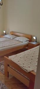 two bunk beds in a room with at Apartman Vesna in Igalo