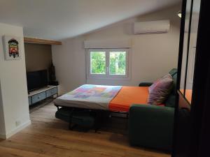 Photo de la galerie de l'établissement Studio dans la forêt provençale, à Jouques