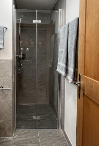 Salle de bains dans l'établissement Haus Vira 53 autres photos