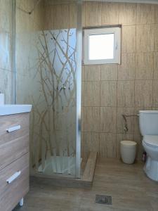Koupelna v ubytování Greci GuestHouse + 21 fotografií